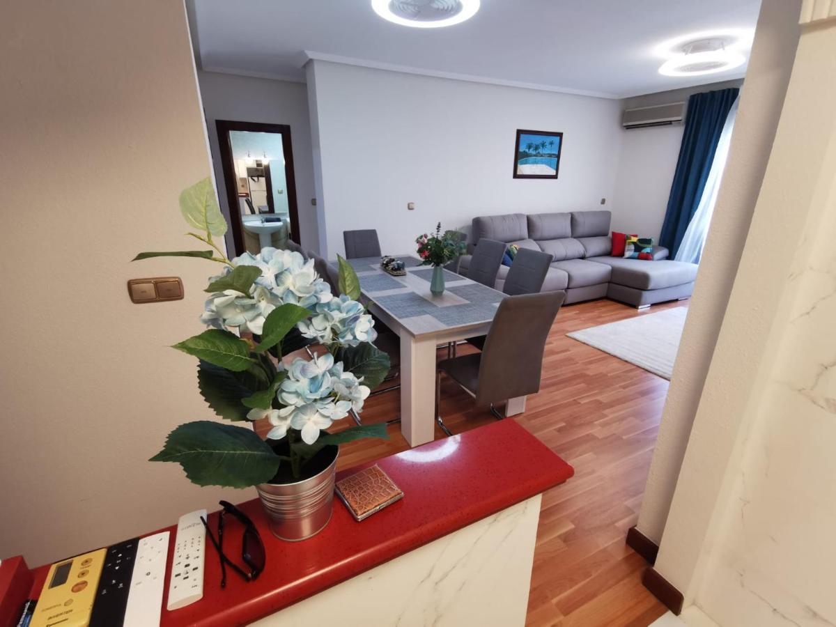 Bonita Apartamento Торевиеха Екстериор снимка